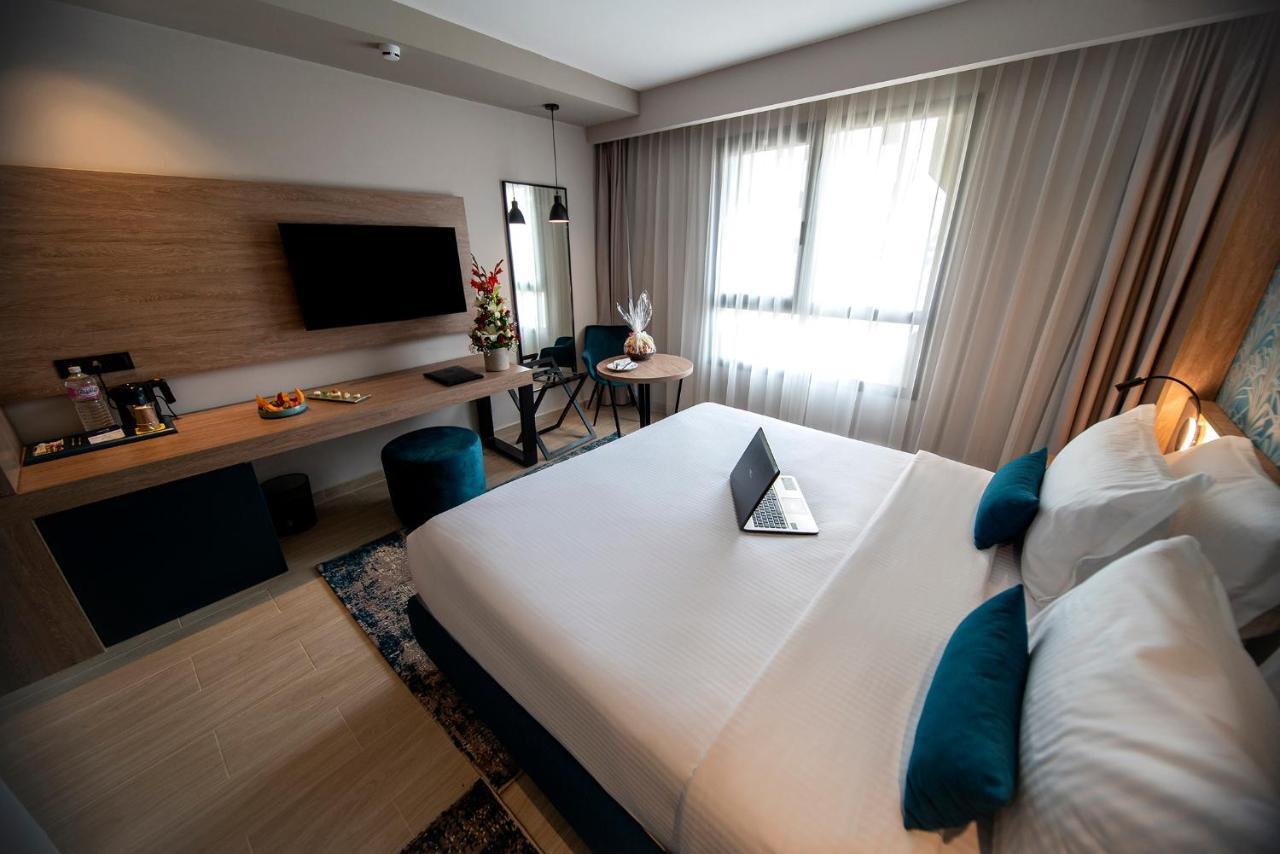 Suite Golden Tulip con 1 Letto King Size e 2 Letti Singoli