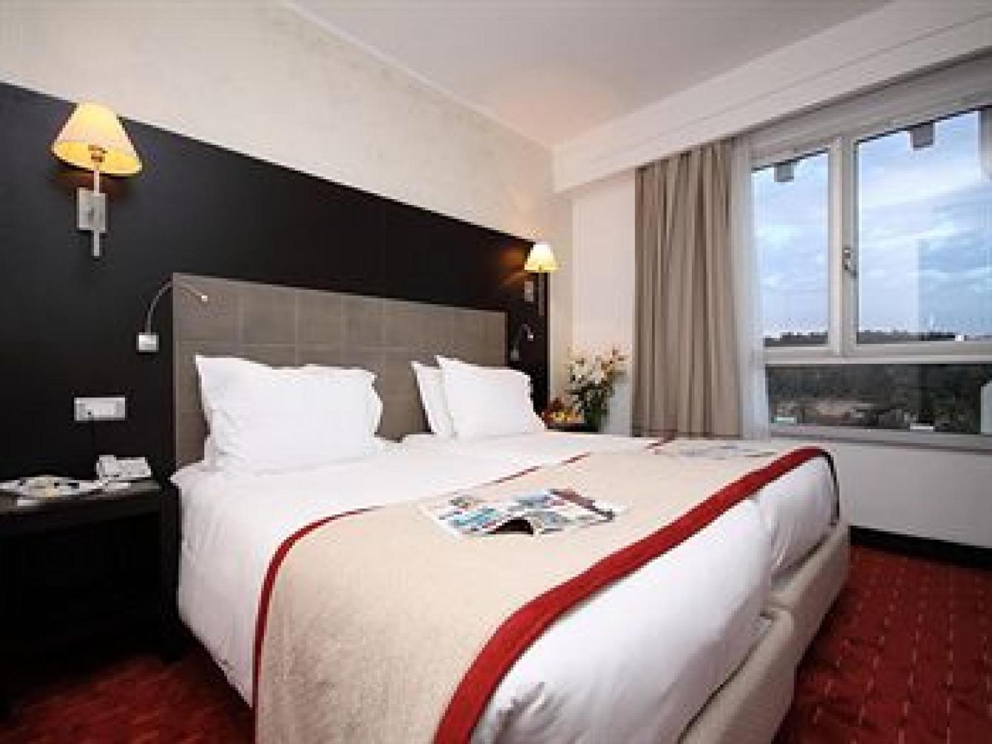 Superior Room 2 Single Beds